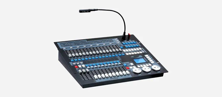 1024 Series Intelligent Lighting Control Console - 翻译中...